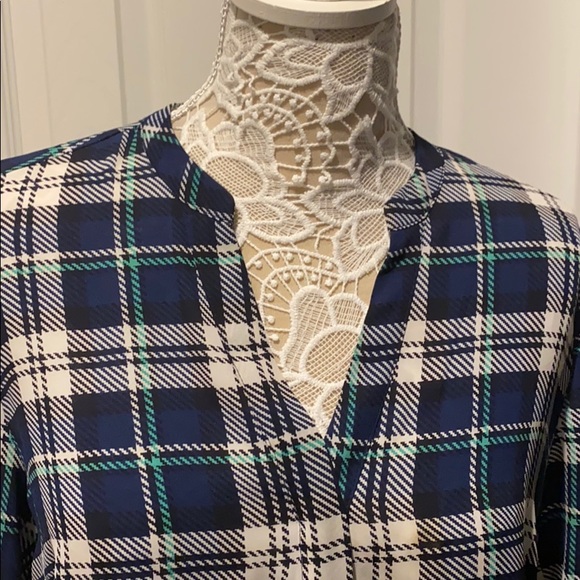 The Limited Women’s Plaid Tunic Blouse - Picture 2 of 4